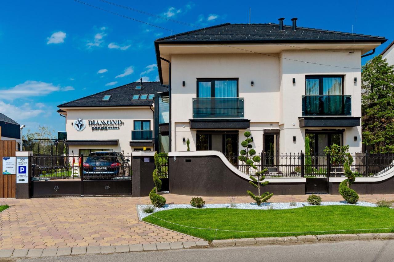 Diamond Panzio Bed & Breakfast Hajdúszoboszló Екстериор снимка