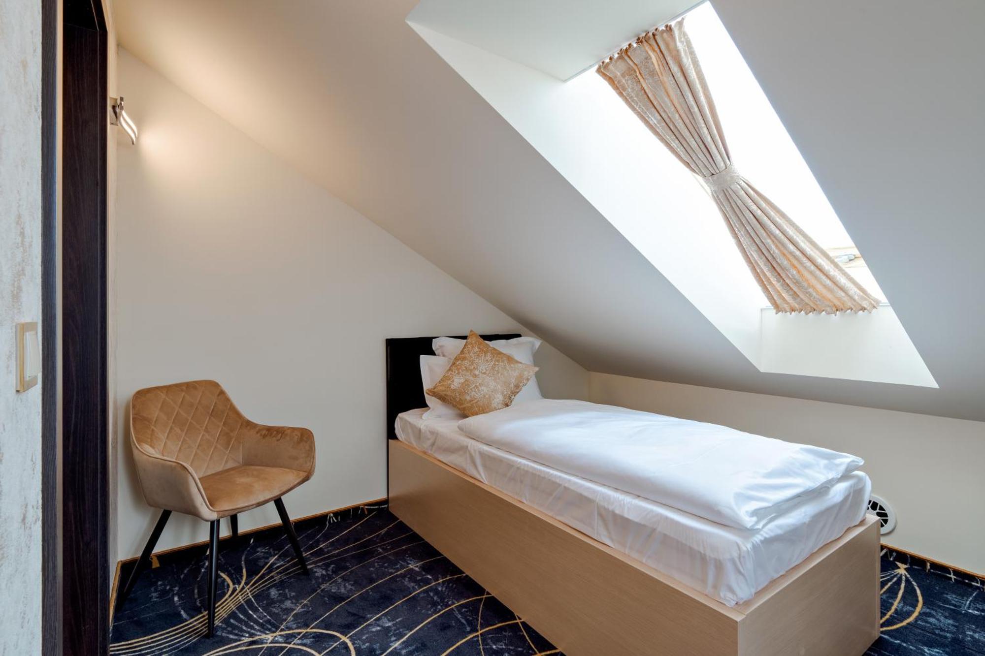 Diamond Panzio Bed & Breakfast Hajdúszoboszló Екстериор снимка